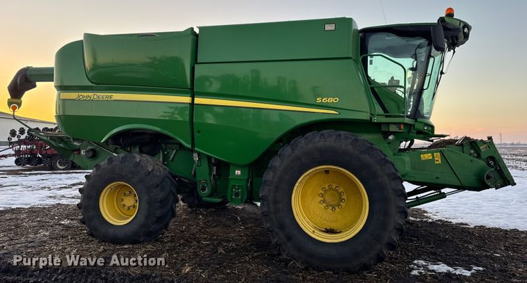 image for item YA1794 2012 John Deere S680S STS combine