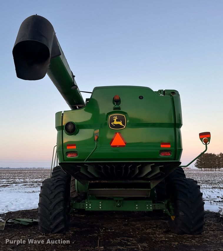 image for item YA1794 2012 John Deere S680S STS combine