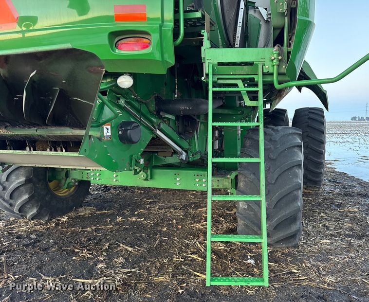 image for item YA1794 2012 John Deere S680S STS combine