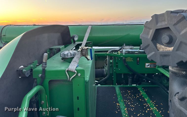 image for item YA1794 2012 John Deere S680S STS combine