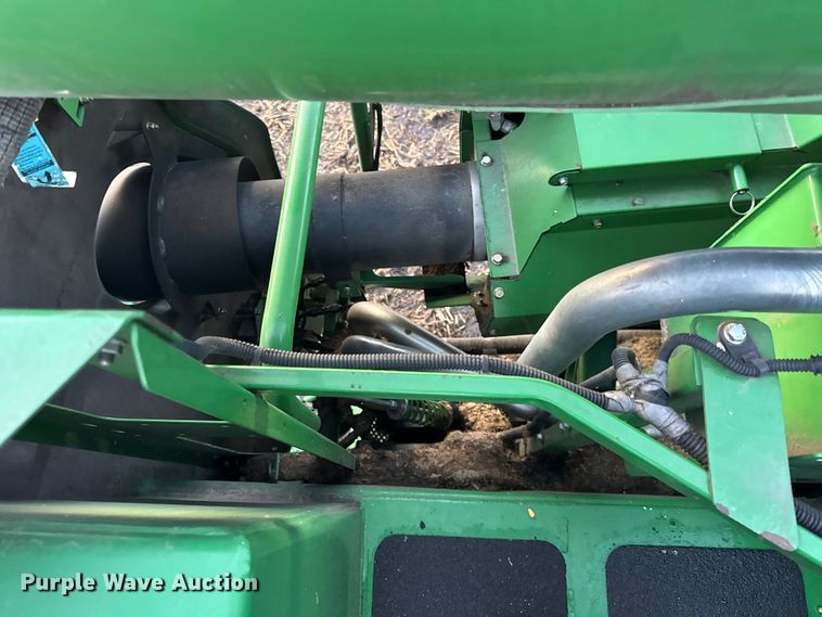 image for item YA1794 2012 John Deere S680S STS combine