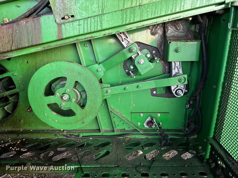 image for item YA1794 2012 John Deere S680S STS combine