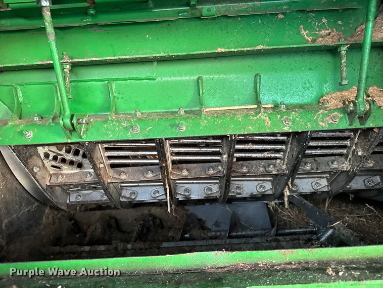 image for item YA1794 2012 John Deere S680S STS combine