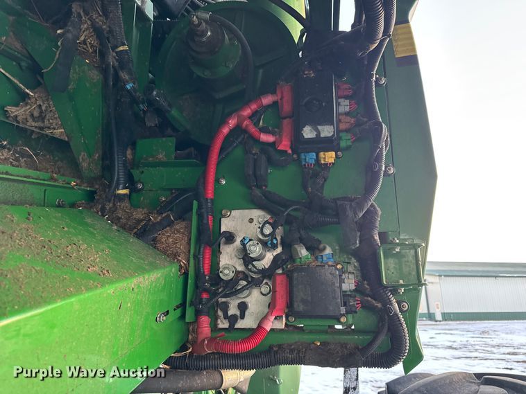 image for item YA1794 2012 John Deere S680S STS combine