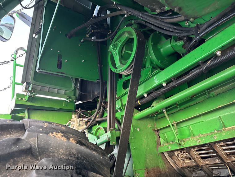 image for item YA1794 2012 John Deere S680S STS combine