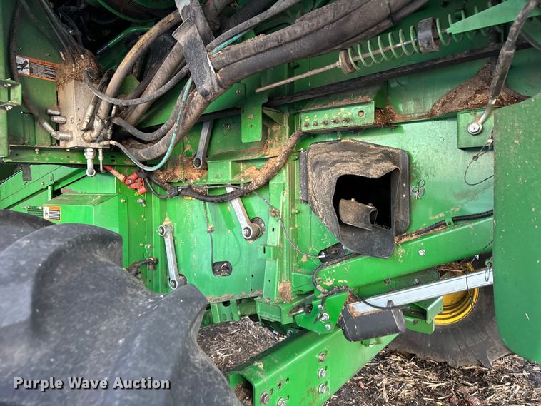 image for item YA1794 2012 John Deere S680S STS combine