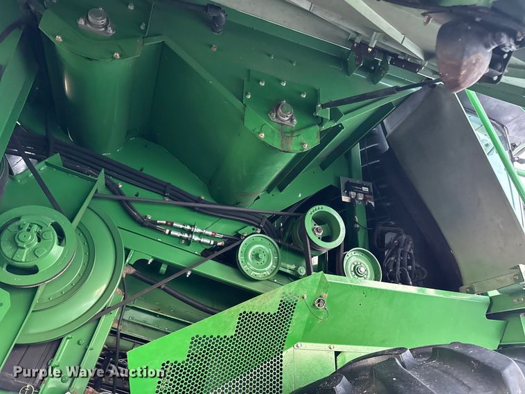 image for item YA1794 2012 John Deere S680S STS combine