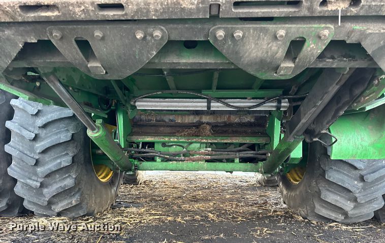 image for item YA1794 2012 John Deere S680S STS combine