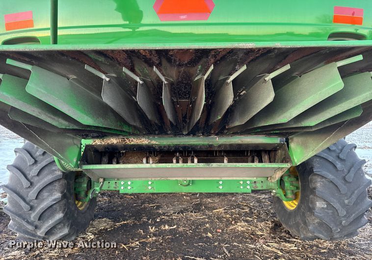 image for item YA1794 2012 John Deere S680S STS combine