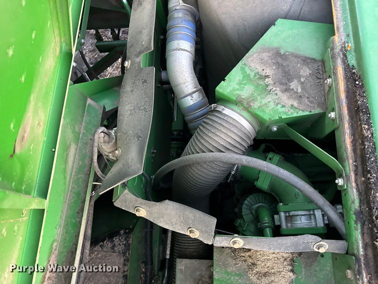 image for item YA1794 2012 John Deere S680S STS combine