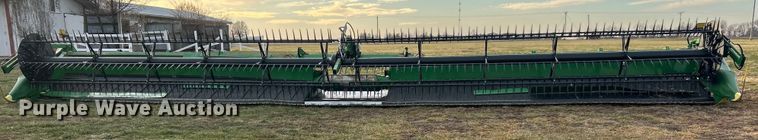 image for item YA1796 2023 John Deere HD50F hinged flex draper head