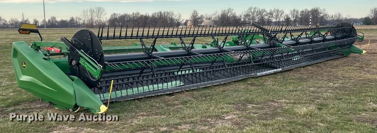 image for item YA1796 2023 John Deere HD50F hinged flex draper head