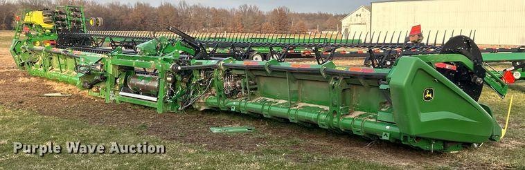 image for item YA1796 2023 John Deere HD50F hinged flex draper head