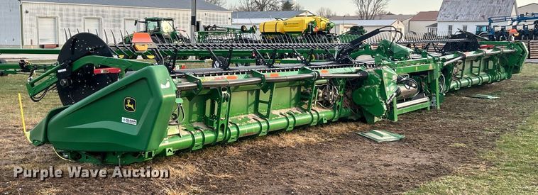 image for item YA1796 2023 John Deere HD50F hinged flex draper head