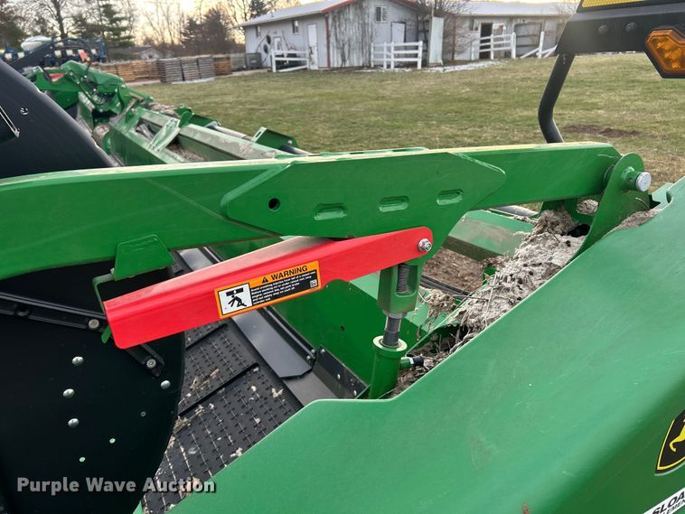 image for item YA1796 2023 John Deere HD50F hinged flex draper head