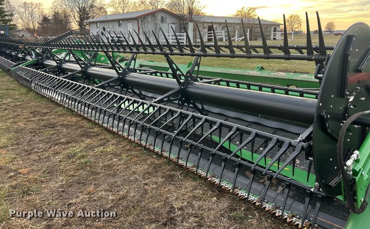 image for item YA1796 2023 John Deere HD50F hinged flex draper head