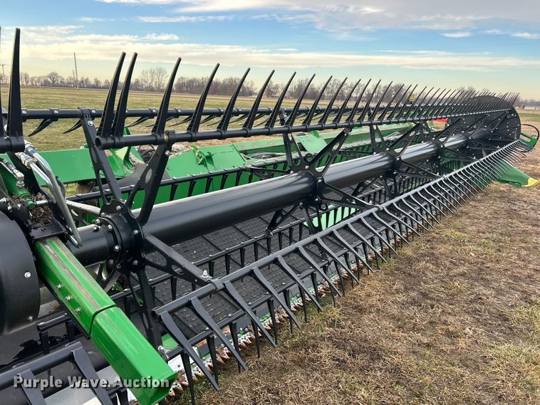 image for item YA1796 2023 John Deere HD50F hinged flex draper head