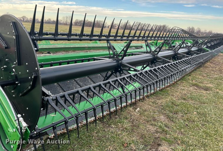 image for item YA1796 2023 John Deere HD50F hinged flex draper head