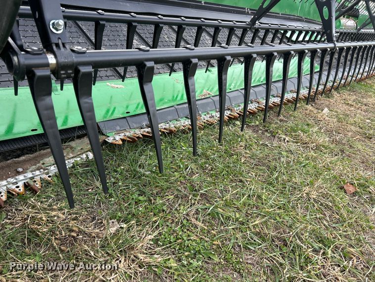 image for item YA1796 2023 John Deere HD50F hinged flex draper head