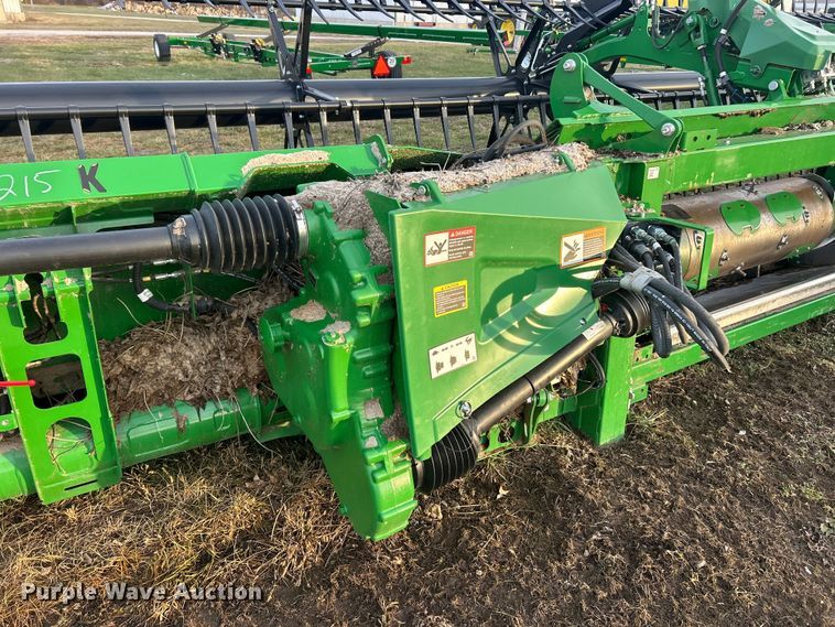 image for item YA1796 2023 John Deere HD50F hinged flex draper head