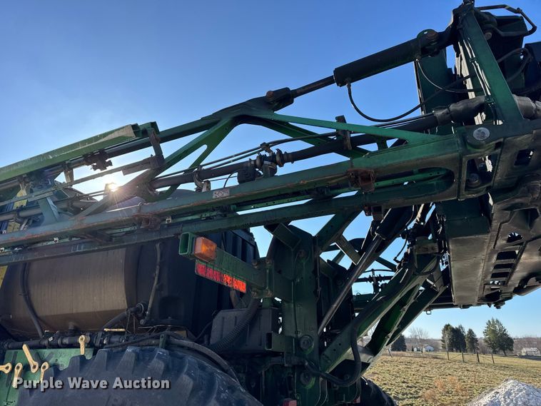 image for item YA1797 2015 John Deere R4038 sprayer
