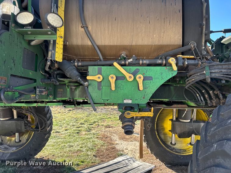 image for item YA1797 2015 John Deere R4038 sprayer