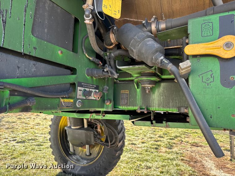 image for item YA1797 2015 John Deere R4038 sprayer