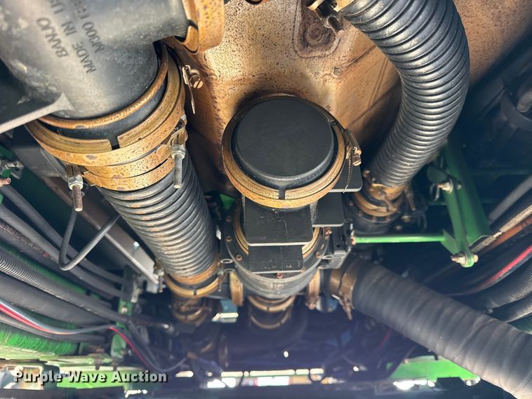image for item YA1797 2015 John Deere R4038 sprayer