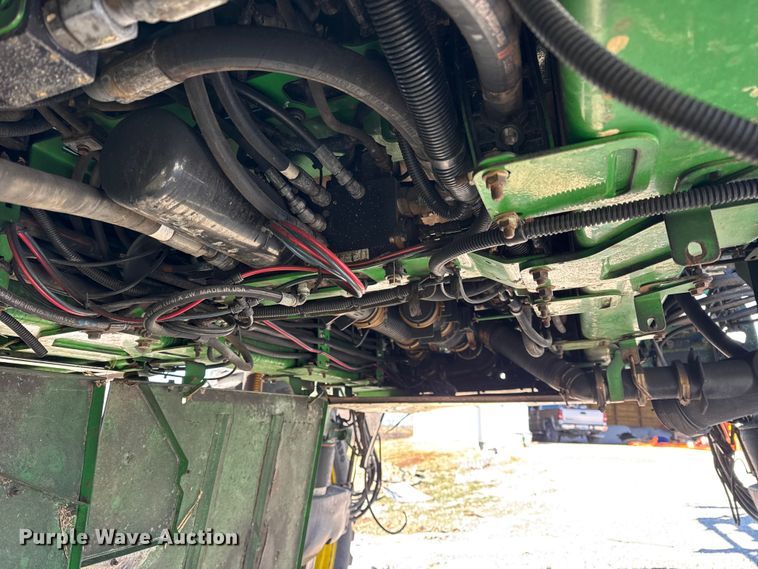 image for item YA1797 2015 John Deere R4038 sprayer