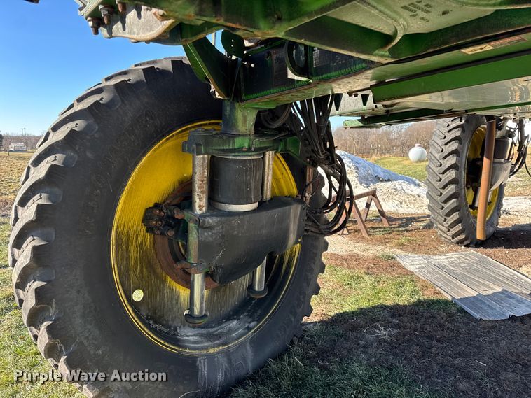 image for item YA1797 2015 John Deere R4038 sprayer