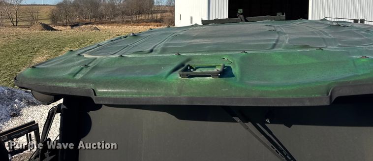 image for item YA1797 2015 John Deere R4038 sprayer