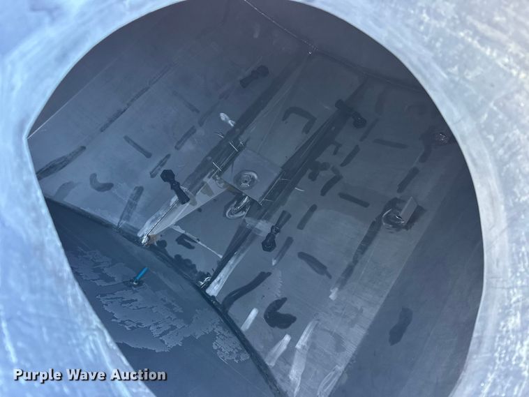 image for item YA1797 2015 John Deere R4038 sprayer