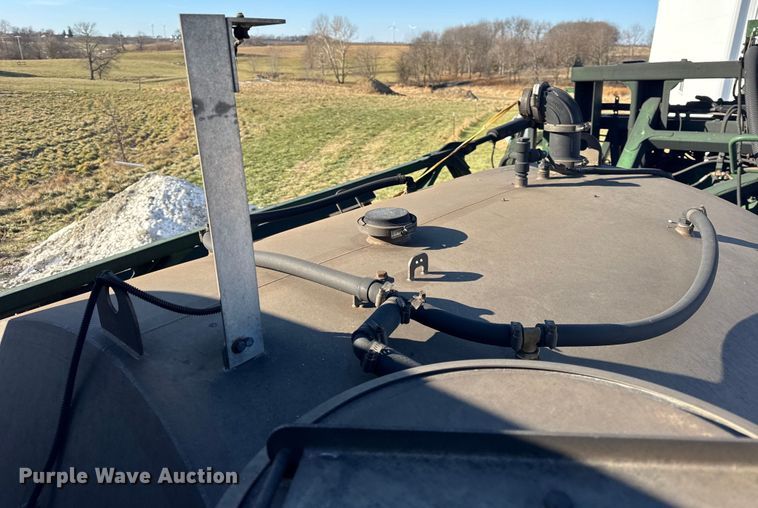 image for item YA1797 2015 John Deere R4038 sprayer