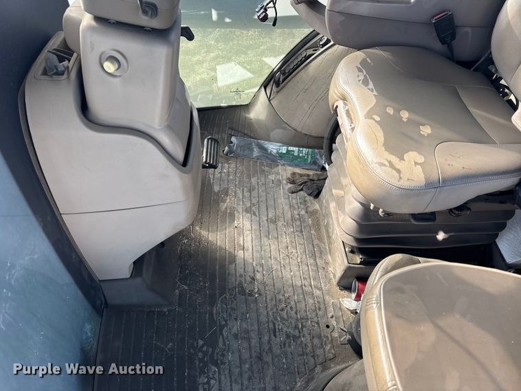 image for item YA1797 2015 John Deere R4038 sprayer