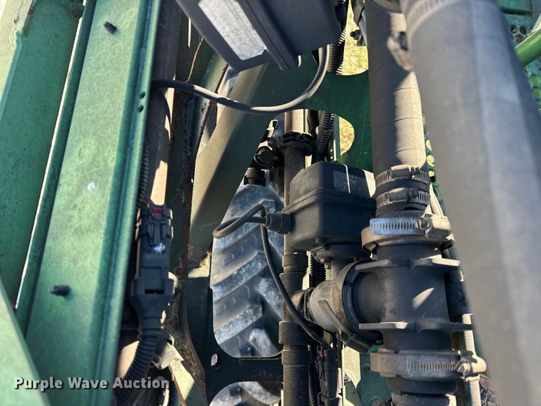 image for item YA1797 2015 John Deere R4038 sprayer