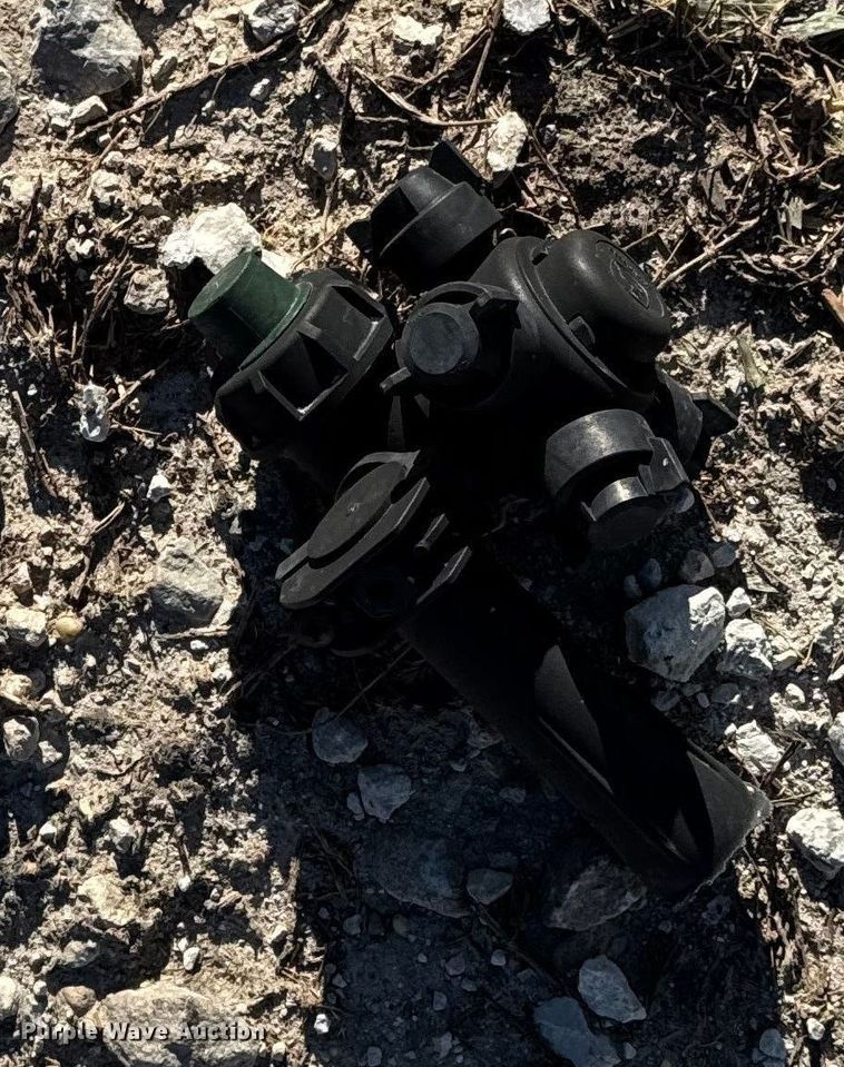 image for item YA1797 2015 John Deere R4038 sprayer