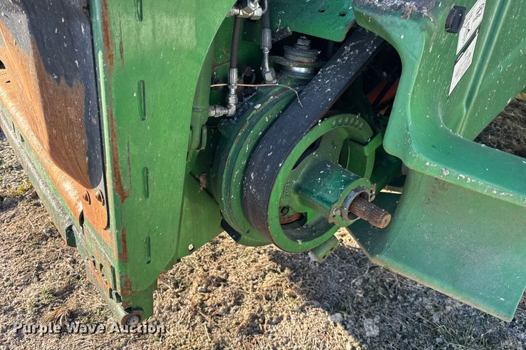 image for item YA1798 2019 John Deere S790 combine
