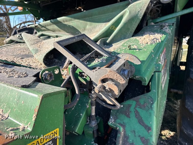 image for item YA1798 2019 John Deere S790 combine