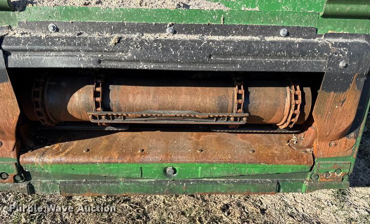 image for item YA1798 2019 John Deere S790 combine