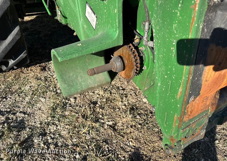 image for item YA1798 2019 John Deere S790 combine