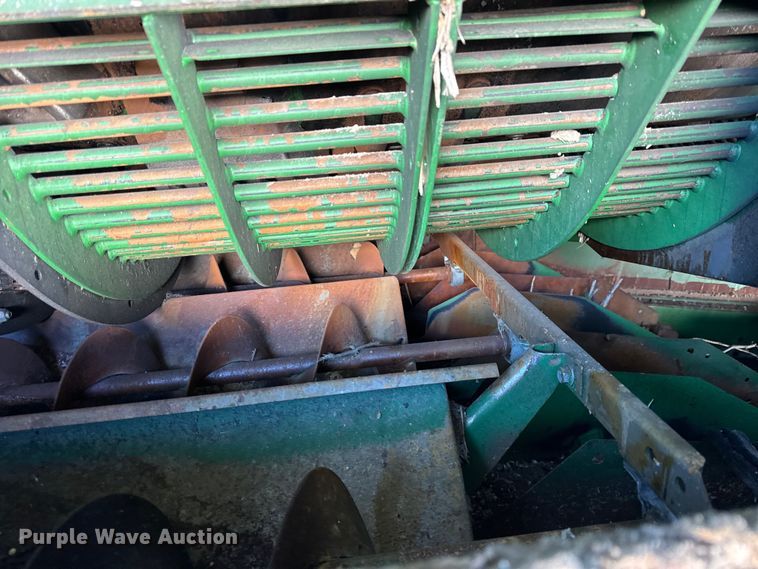 image for item YA1798 2019 John Deere S790 combine