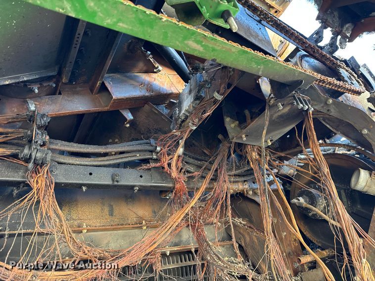 image for item YA1798 2019 John Deere S790 combine