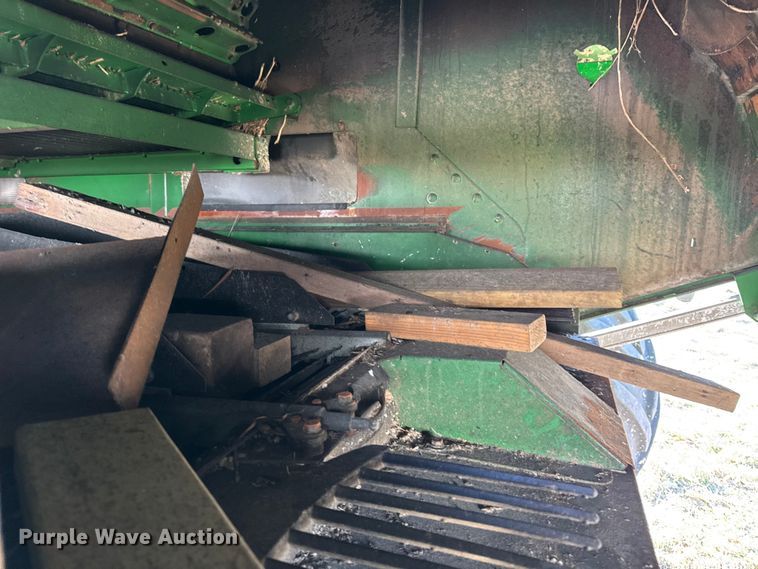 image for item YA1798 2019 John Deere S790 combine