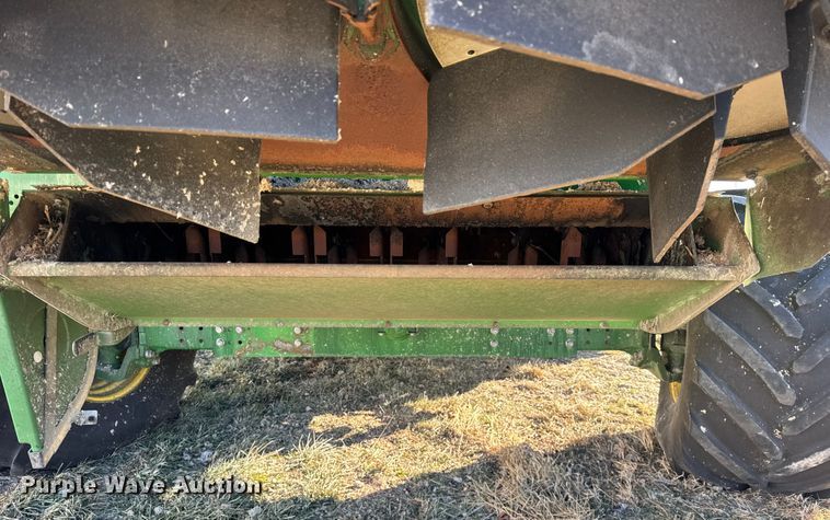 image for item YA1798 2019 John Deere S790 combine