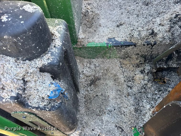 image for item YA1798 2019 John Deere S790 combine