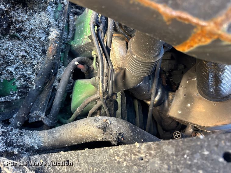 image for item YA1798 2019 John Deere S790 combine