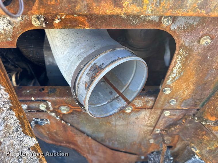 image for item YA1798 2019 John Deere S790 combine