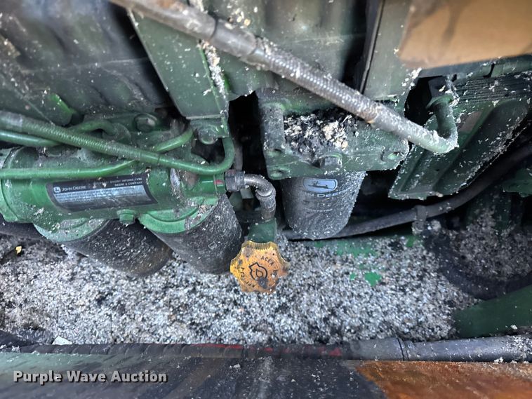 image for item YA1798 2019 John Deere S790 combine