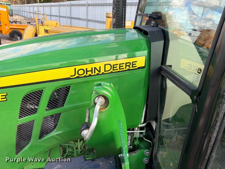 image for item YA1824 2021 John Deere 5075E MFWD tractor