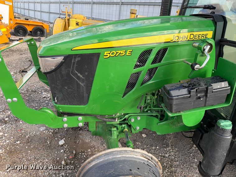 image for item YA1824 2021 John Deere 5075E MFWD tractor